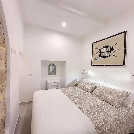 Protea House Apartament *
