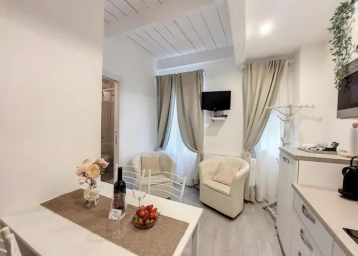 Апартаменты Protea House Альгеро