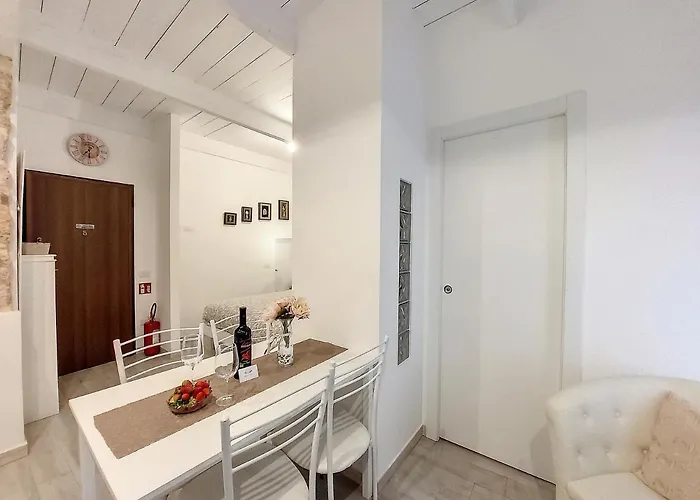 Апартаменты Protea House Альгеро